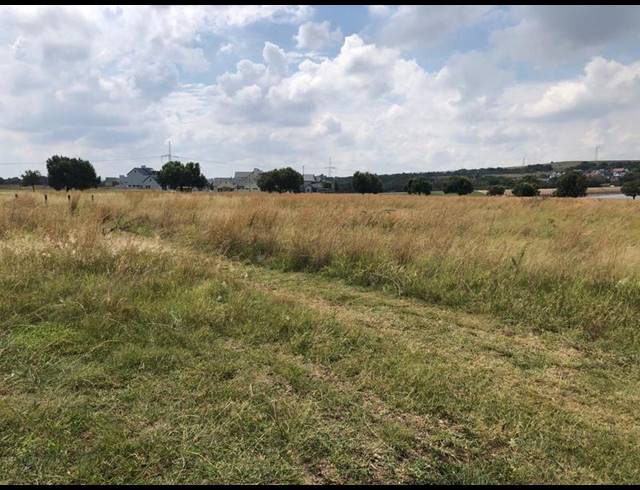 LAND FOR SALE IN WATERLAKE FARM LIFESTYLE ESTATE